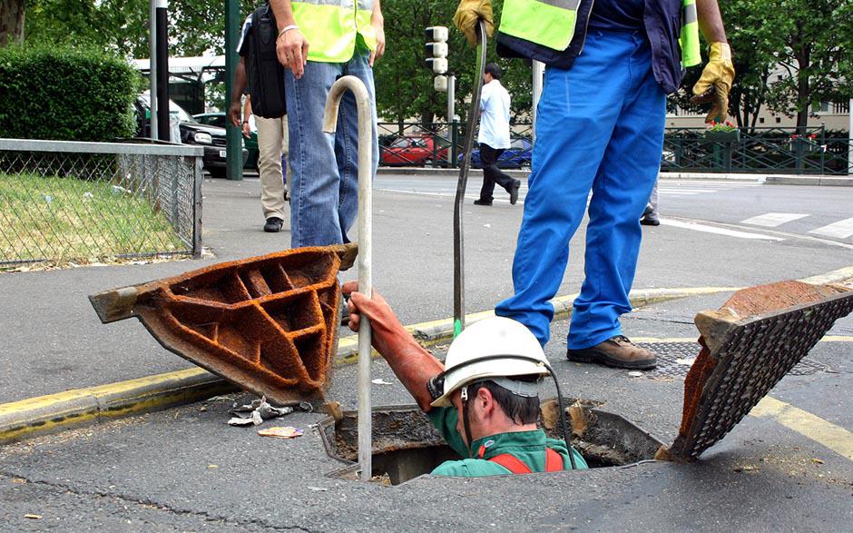 comment déboucher les wc Paris 5